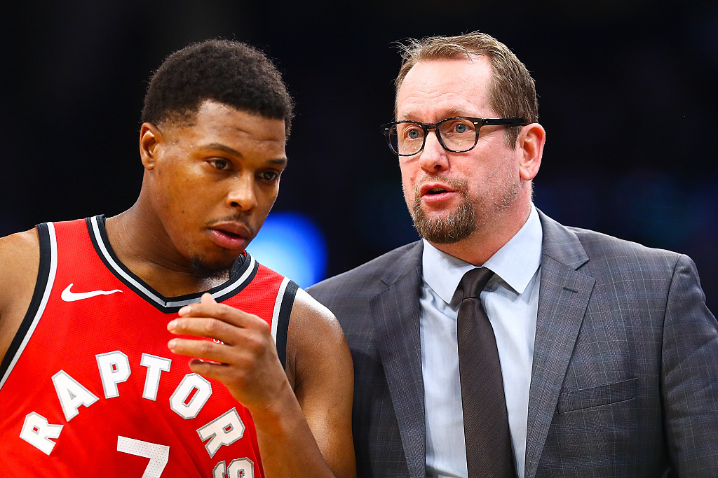 舞台上崭露 舞台上崭露