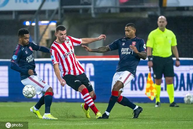 表巴塞罗那 表巴塞罗那