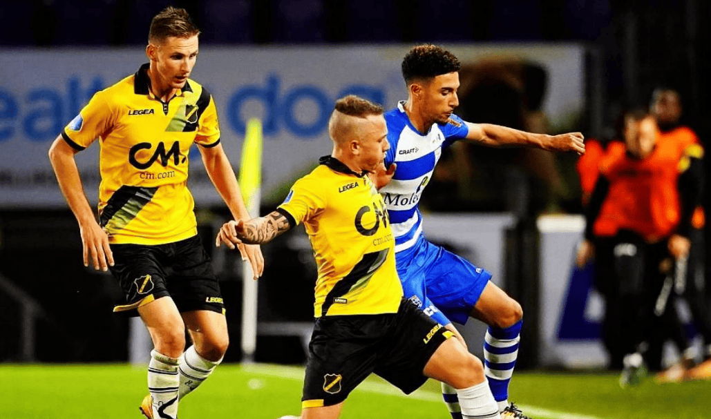 后腰三角形 后腰三角形